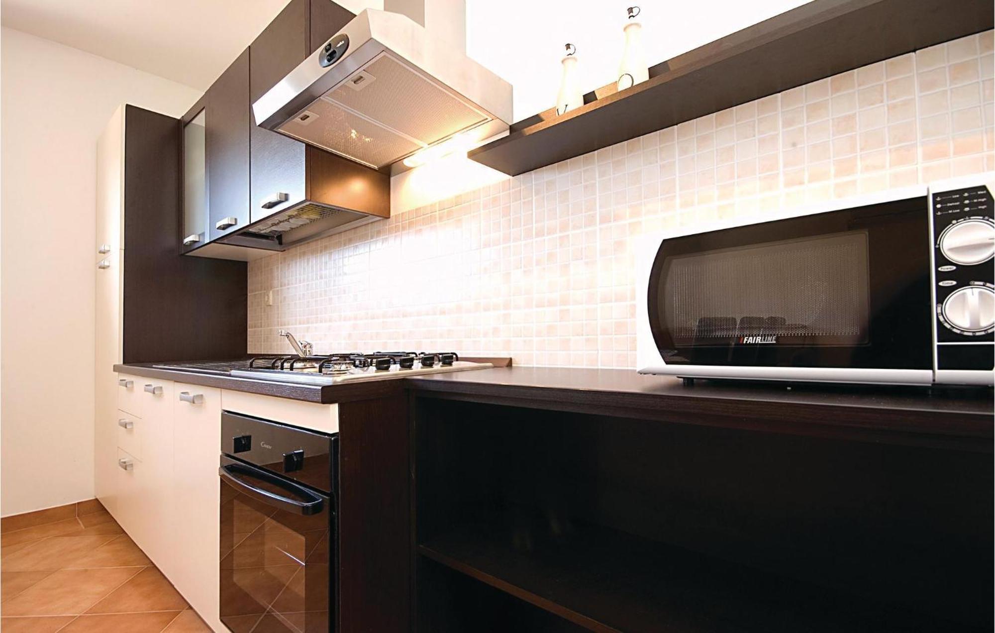 2 Bedroom Nice Apartment In ヴィル エクステリア 写真